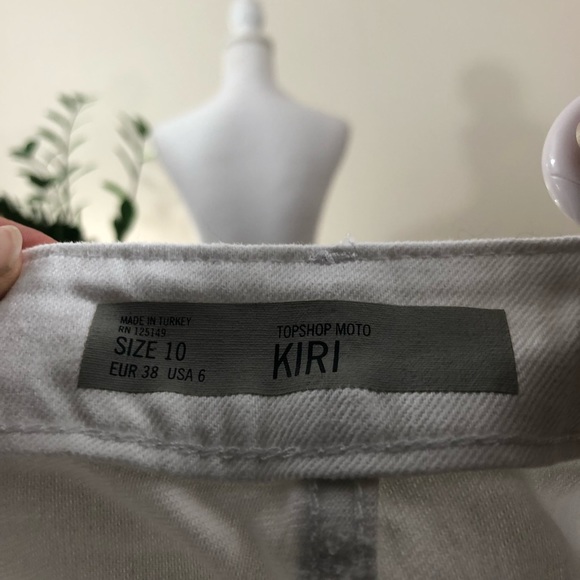 TopShop Kiri high waist super shorts - Picture 3 of 5